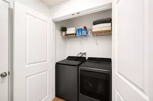800 Gillian Ln, Cranberry Township, PA 16066 - Photo 26