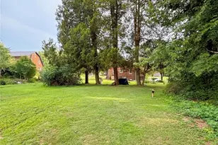 3941 New Castle Rd, Shenango Township, PA 16143 - Photo 6