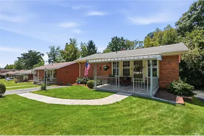 135 Gilmore Dr, Wilkins Township, PA 15235 - Photo 4
