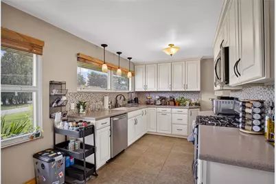 11 Ellen Drive, Robinson Twp, PA 15136 - Photo 6