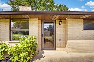 11 Ellen Dr, Robinson Twp, PA 15136 - Photo 4