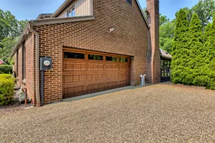 651 Buckingham Dr, Hempfield Township, PA 15601 - Photo 30