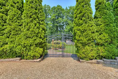 651 Buckingham Drive, Hempfield Township, PA 15601 - Photo 32
