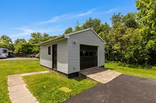 283 Center Grange Rd, Center Township, PA 15001 - Photo 6