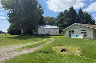 3607 N Hermitage, Pymatuning Township, PA 16154 - Photo 2