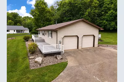 447 Latonka Dr, Jackson Township, PA 16137 - Photo 2
