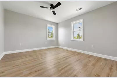 1076 Chapel Rd, Center Township, PA 15061 - Photo 18