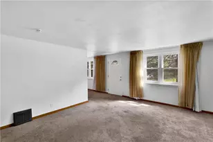 890 Stevendale Dr, Wilkins Township, PA 15221 - Photo 10