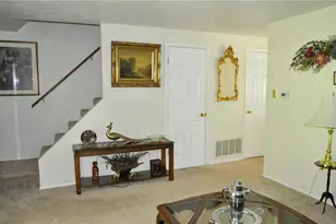 953 Academy Heights Dr, Hempfield Township, PA 15601 - Photo 10