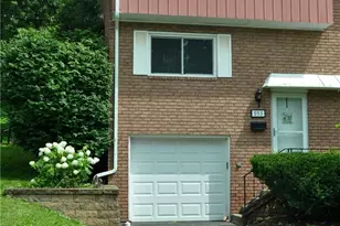 953 Academy Heights Dr, Hempfield Township, PA 15601 - Photo 1