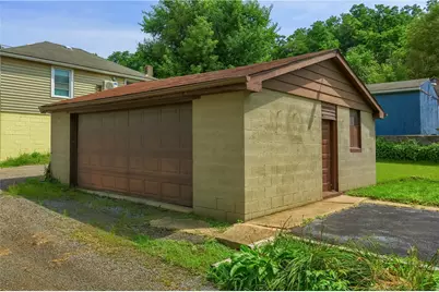 409 E Reynolds St, New Castle, PA 16101 - Photo 6