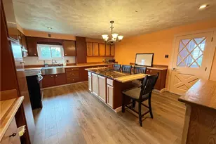 1612 Broad St, South Greensburg Boro, PA 15601 - Photo 8