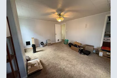 1612 Broad St, South Greensburg Boro, PA 15601 - Photo 18