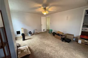 1612 Broad St, South Greensburg Boro, PA 15601 - Photo 18