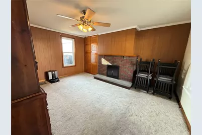 1612 Broad St, South Greensburg Boro, PA 15601 - Photo 14