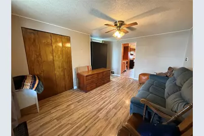 1612 Broad St, South Greensburg Boro, PA 15601 - Photo 8