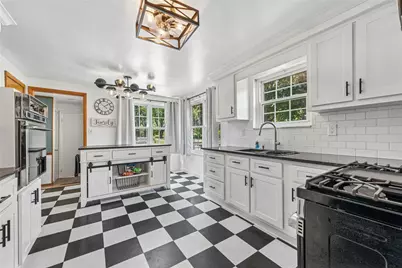 1247 Old Leechburg Rd, Pittsburgh, PA 15239 - Photo 10