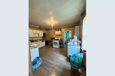 1102 Oakland Ave, Charleroi Boro, PA 15022 - Photo 6