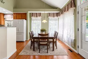 142 Bradford Square Dr, Trafford, PA 15085 - Photo 10