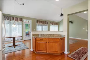 142 Bradford Square Dr, Trafford, PA 15085 - Photo 8
