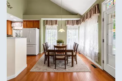 142 Bradford Square Dr, Trafford, PA 15085 - Photo 10