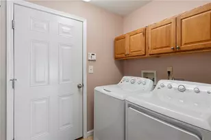 142 Bradford Square Dr, Trafford, PA 15085 - Photo 18