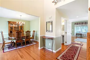 142 Bradford Square Dr, Trafford, PA 15085 - Photo 4