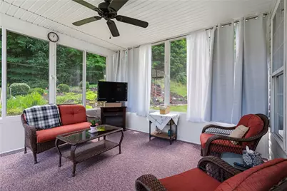 142 Bradford Square Dr, Trafford, PA 15085 - Photo 30
