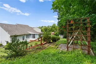 142 Bradford Square Dr, Trafford, PA 15085 - Photo 32
