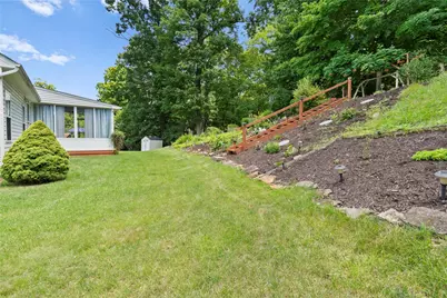142 Bradford Square Dr, Trafford, PA 15085 - Photo 34