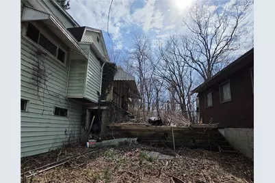 23 Maple Ave #B, Jeannette, PA 15644 - Photo 4