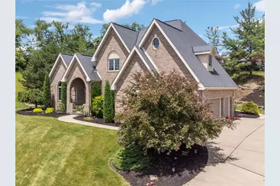 6 Crystol Ct, Penn Twp, PA 15642 - Photo 2