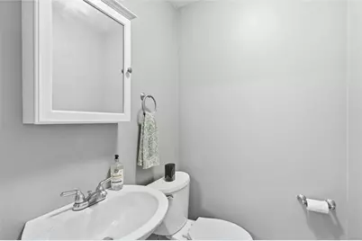 306 N 1st St, Jeannette, PA 15644 - Photo 16