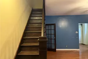 713 Saline St, Pittsburgh, PA 15207 - Photo 2