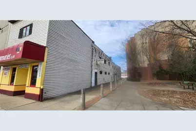 88 W State St, Sharon, PA 16146 - Photo 28