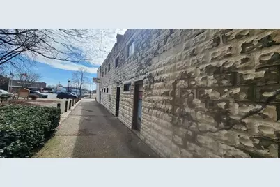 88 W State St, Sharon, PA 16146 - Photo 2