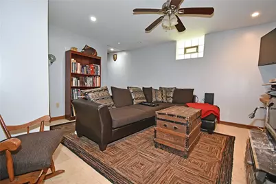 940 Parkwood Rd, Pittsburgh, PA 15210 - Photo 26