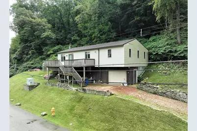 940 Parkwood Rd, Pittsburgh, PA 15210 - Photo 1