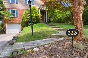 323 Constitution Dr, Pittsburgh, PA 15236 - Photo 6