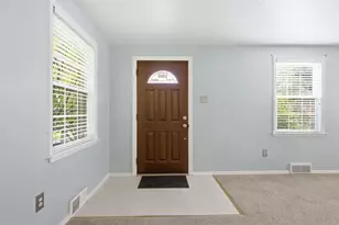 323 Constitution Dr, Pittsburgh, PA 15236 - Photo 8