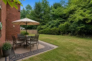 323 Constitution Dr, Pittsburgh, PA 15236 - Photo 34