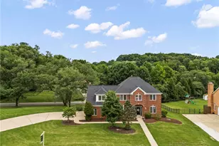 5517 Saddlebrook Dr, Bethel Park, PA 15102 - Photo 4