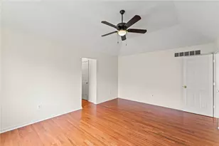 5517 Saddlebrook Dr, Bethel Park, PA 15102 - Photo 24