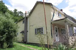 1025 Pike Run Dr, California, PA 15423 - Photo 2