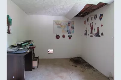 1025 Pike Run Drive, California, PA 15423 - Photo 6