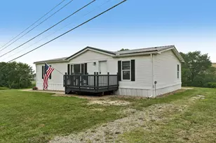122 Idaho St, Plumcreek Township, PA 15774 - Photo 4