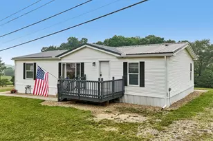122 Idaho St, Plumcreek Township, PA 15774 - Photo 2
