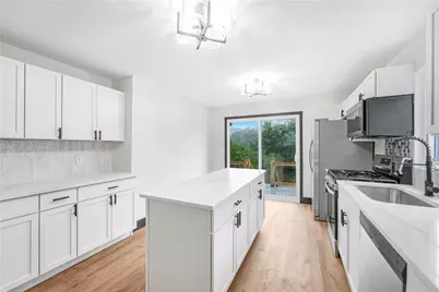 4706 Lorigan St, Pittsburgh, PA 15224 - Photo 10