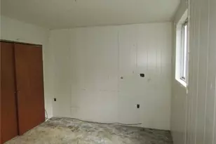 424 Ohio Ave, Midland Boro, PA 15059 - Photo 10