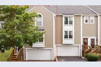 2631 Hunters Point Dr, Pittsburgh, PA 15090 - Photo 1